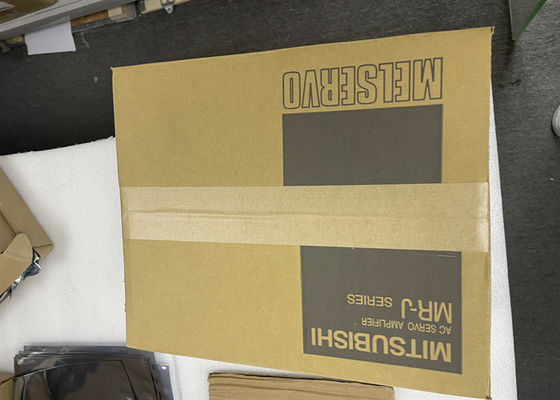 Servoversterker 3 Fase 200 van M.-j2s-500B 5Kw AC Mitsubishi aan 230VAC 50/60Hz
