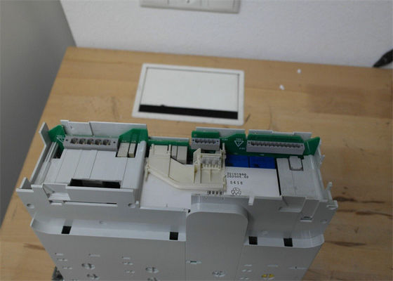 De Omschakelaars SERVOdrive 9400 REEKS 325/565/705 V gelijkstroom 11.5-22 KV van de Lenzee94amhe0244 Veranderlijk Frequentie