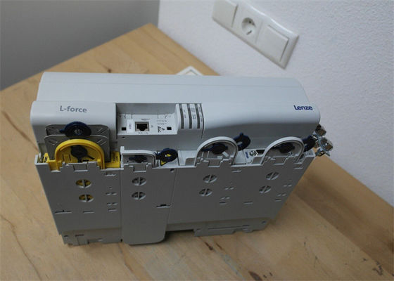 De Omschakelaars SERVOdrive 9400 REEKS 325/565/705 V gelijkstroom 11.5-22 KV van de Lenzee94amhe0244 Veranderlijk Frequentie