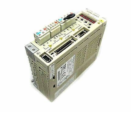 Sgdm-15DN Ac Servomotoraandrijving Yaskawa 0,5 AMPÈREN 32 PUNT Servopack