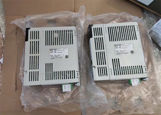M.-j2s-20a-B.V. Industriële Servo de Aandrijvings1.8a DC284-326V Mitsubishi Servoversterker van 200W