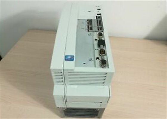 De Frequentieomschakelaar 3KW van de Lenzeevs9324-epv004 Servo Enige Fase
