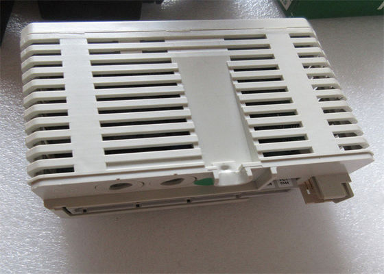 VAN DE DE MODULEdo820 3BSE013250R1 DIGITALE OUTPUT VAN ABB DI821 S800 I/O MODULE 8 CH 230 V A.C. /D.C