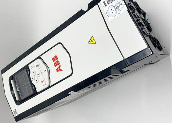Acs880-01-021a-5 de Aandrijving van de frequentieomschakelaar 3AUA0000090435 21A 11KW