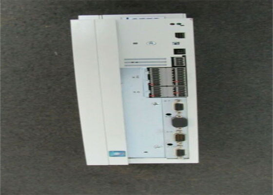 Het SERVOcontrolemechanisme van Lenze evs9323-ER 9300 REEKSEN 400/480 de INGEBOUWDE EENHEID VAC van 1,5 kW (2 HP)