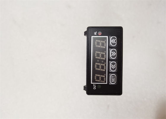 CONTROLEMECHANISME 1 RELAISoutput 100-240 VAC 50/60 Herz 1/32 DIN van de Omrone5gn-r1tc TEMPERATUUR
