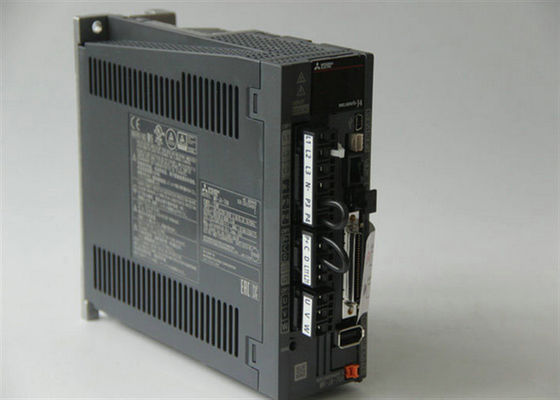 M.-j4-70A Industriële Servo de Aandrijvings melservo-J4 driefasen Servoversterker van Mitsubishi