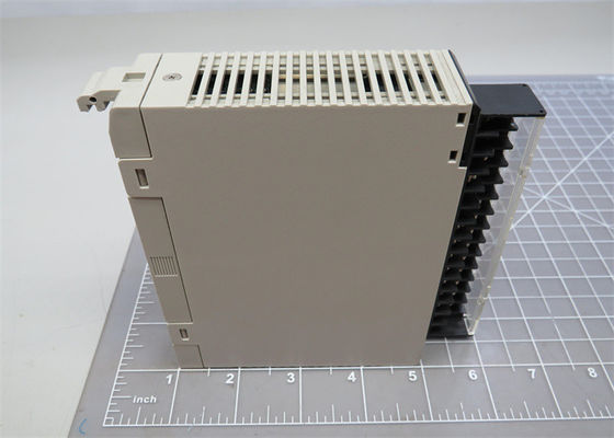 MODULE 8 OUTPUT ANALOOG -10 TOT 10 V 8X 1-5 V VAN DE OMRONc200h-da003 OUTPUT