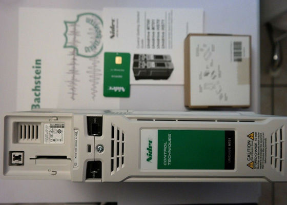 De Reeks M701-03400062A 2.2/3.0 van Nidec Unidrive M700 van controletechnieken de Industriële AC Omschakelaar van kW