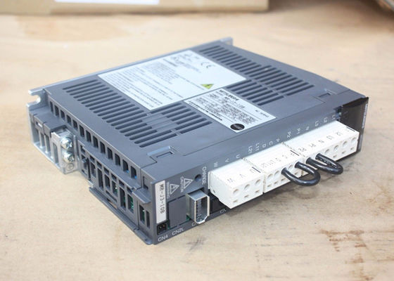 Van de de Reeks M.-j3-10B de Industriële AC Servoaandrijving van Mitsubishi Electric MELSERVO M.-J3 Versterker 100W