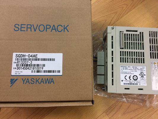 50/60HZ industriële Servo Gloednieuwe Aandrijving YASKAWA sgdh-04AE SERVOPACK
