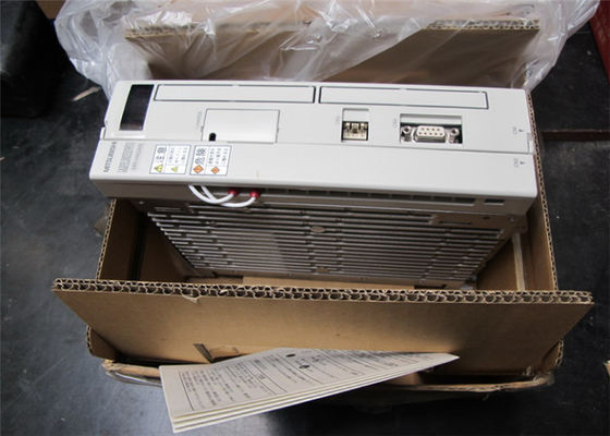 NIEUW SERVOdrive M.-H200B AC 10 AMPÈRE 2KW 200-230VAC 50/60HZ van JAPAN Mitsubishi