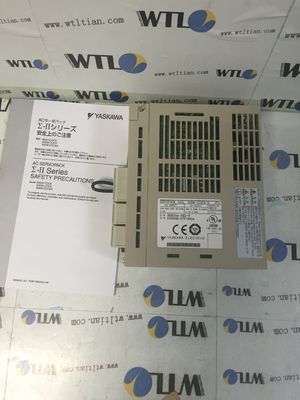 50 de Industriële Servo Gloednieuwe Aandrijving YASKAWA sgmd-02ada-r SERVOPACK van 60HZ