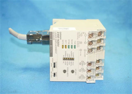 PLC van de de VERPLAATSINGSsensor 12-24VDC van de Omronz4m-n30v-01 LASER Programmeerbaar Logicacontrolemechanisme
