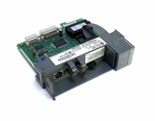 DE INPUTmodule SLC 500 16 PUNT 16 INPUT DIGITALE 110-120 VAC 50/60 HERZ VAN AB 1746-IA16