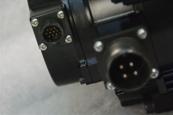 De NIEUWE ORIGINELE Industriële Yaskawa AC SERVOmotor 16.7A 1500RMP van sgmgv-20ADA21 1Pc