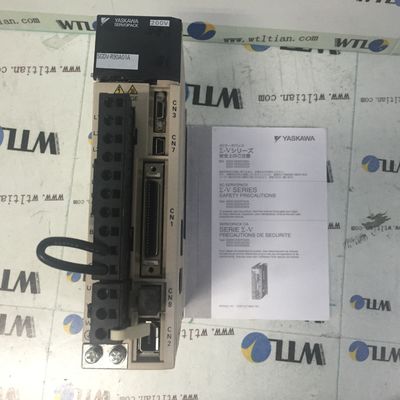 50/60HZ industriële Servo Gloednieuwe Aandrijving YASKAWA sgdv-R90A01A SERVOPACK