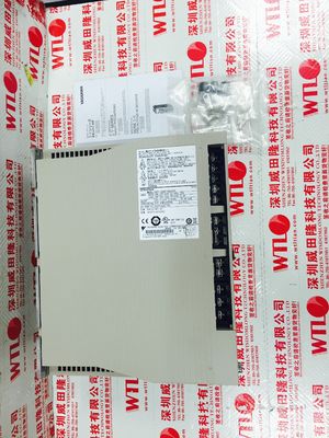 De Industriële Servoaandrijving YASKAWA sgdv-330A01A Servopack 50/60HZ van één Jaargarantie