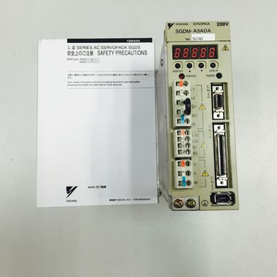 50/60HZ industriële Servoaandrijving YASKAWA sgdm-A3 ADA Servopack 1PH 200-230V 0.82A