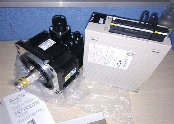 De Industriële ServodieMotor van sgmjv-04ade6s+sgdv-2R8A01B 3000rpm in Cnc Machine wordt gebruikt