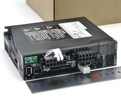 OMRON R88D-KT02H Servoac 200 de Leverings1.6a 230V Lading 200 W van ~ 230VAC