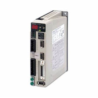 SERVO de BESTUURDERS2.5a 120V LADING 200 W 230 VAC van OMRON R88D-KT02L van 50 W aan 1,5 kW