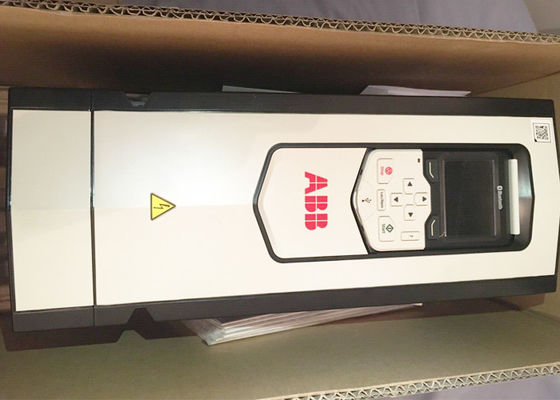 ACS880-01-025A-3+E202+L502+L503+N7510 het Lage Voltageac van de frequentieomschakelaar ACS880 Aandrijving