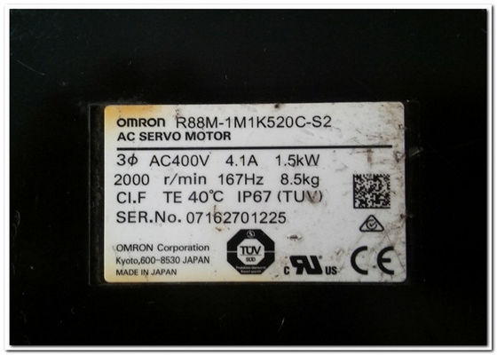 DE SERVOMOTOR 1S-REEKSEN VAN MITSUBISHI R88M-1M1K520C-S2 MIDDENinertie 1,5 KW 2000 R/MIN