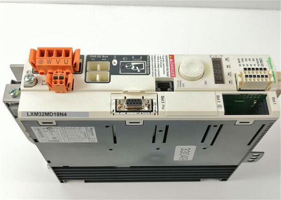 DE MOTIE SERVOaandrijving LEXIUM 32 3 FASE 1,8 KW 208-480 VAC 50/60 HERZ VAN SCHNEIDER LXM32AD18N4 18 AMPÈRE