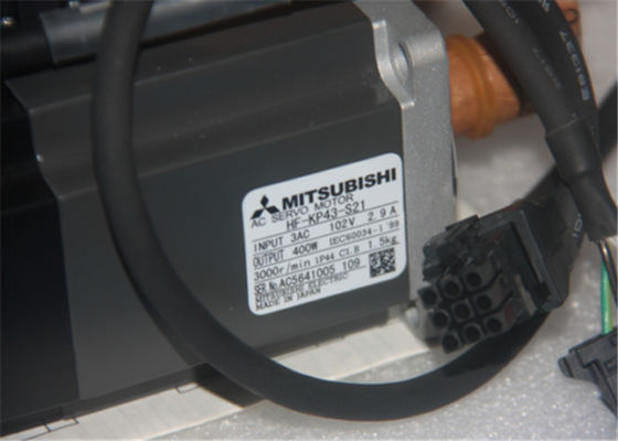 Industriële 400W AC de Servomotor HF-kp43-S21 102V Snelheid 3000RPM van Mitsubishi NIEUW in voorraad