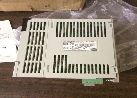 Servo de Aandrijvings M.-j2s-10A 170V NIEUWE Versterker van Mitsubishi 100W CNC AC in voorraad