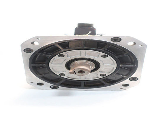 Sgmdh-45a2b-YR12 de Industriële Servomotor 1500rpm 32.4a 200v-ac 4500w 28.4nm van Yaskawa