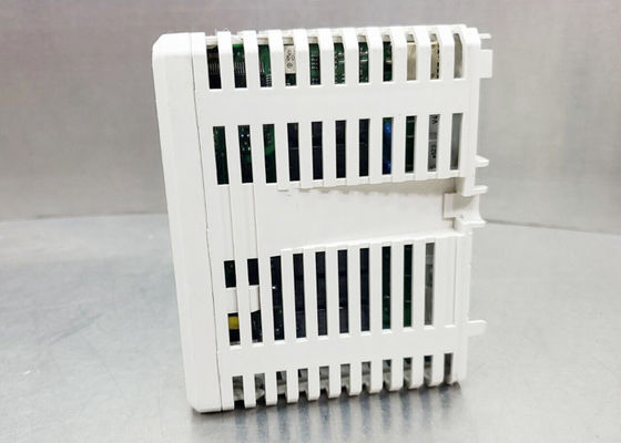 DO820 de digitale I/O Module van het Outputrelais 8Ch ABB 3BSE008514R1 800xA