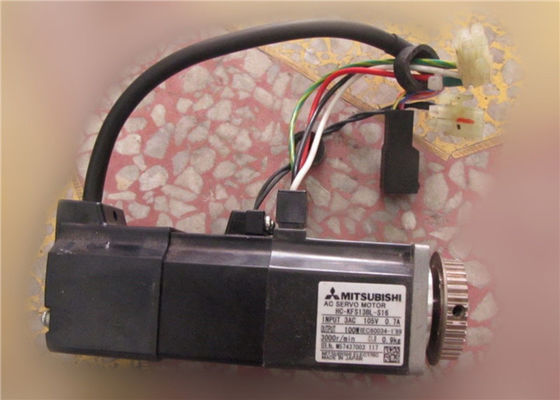 De Industriële AC Servomotor hc-kfs13bl-S16 3AC 105V 0.7A van Mitsubishi 100W