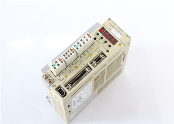 Yasakawa sgdm-10 INGEVOERDE ADA Ac Servo Motor Drive: 7 EEN 200-230 VAC 50/60 HERZ