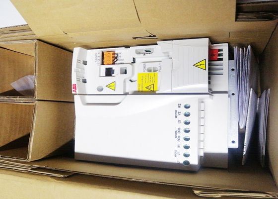 Acs355-03e-12a5-4 het Lage Voltageac van ABB 3AUA0000058190 ACS355 Aandrijving