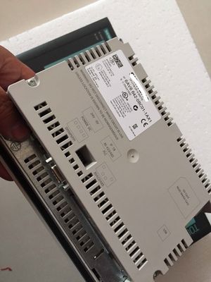 SIEMENS 6AV6642-0Because01-1AX1 128 MB/BR maximum 0,24 A gelijkstroom 512 MB 32 KB geïntegreerde Flits