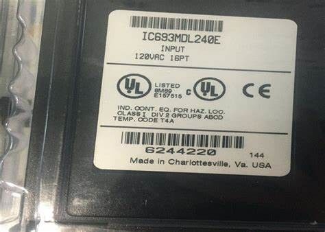 De enige schakelaar van GE IC693PCM301 op de voorzijde van PCM modules rs-232 verbinding