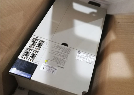Van de de Servomotorbestuurder van 7KW 220V AC de Industriële Versterker M.-J2 van Mitsubishi M.-j2s-700A MELSERVO