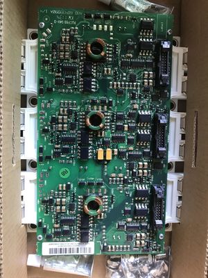 ABB ACS800-04M-0610-7+E208+E210+P901 560kW 560A 205 kg Frequentieomzetter 3-fase