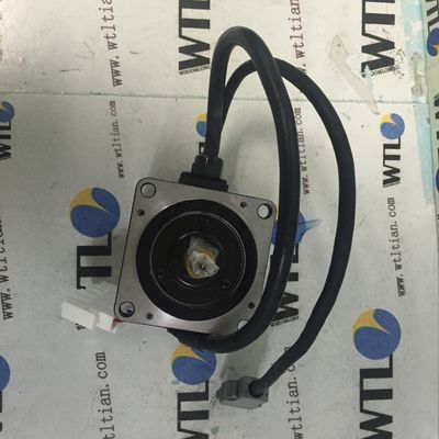 SGM-02UW14E Yaskawa 17bit Absolute encoder SERVO MOTOR 100W 0.89A Nieuw in doos
