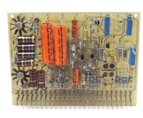 FANUC General Electric POWER AMPLIFIER CARD IC3600APAB1 vier kleine cirkelvormige transistors