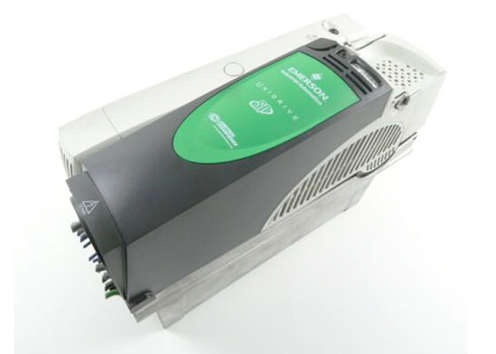 SP2404 UNIDRIVE CONTROL TECHNICES frequentieomvormer 380-480V 3PH