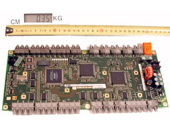 3BHE004573R0142 UF C760 BE142-interfacekaart 3BHE004573R0145