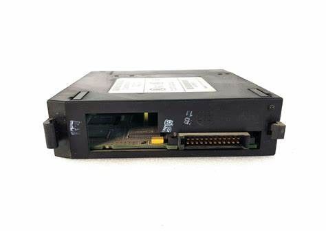 GE IC693DSM302 I/O-aansluiting via en 1 tot en met 134,217,727 gebruikerseenheden per seconde