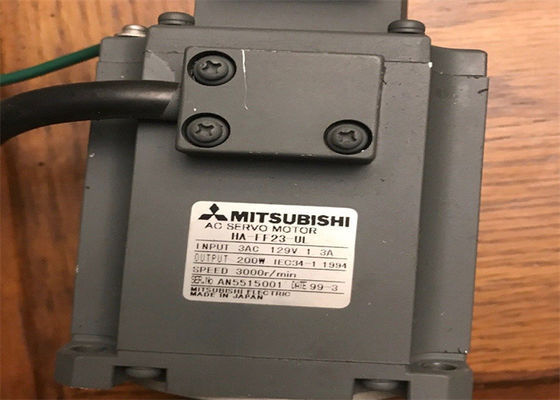 Mitsubishi NIEUWE 200W AC SERVOMOTOR HA-FF23-UL 3AC 129V 1.3A 3000 tpm