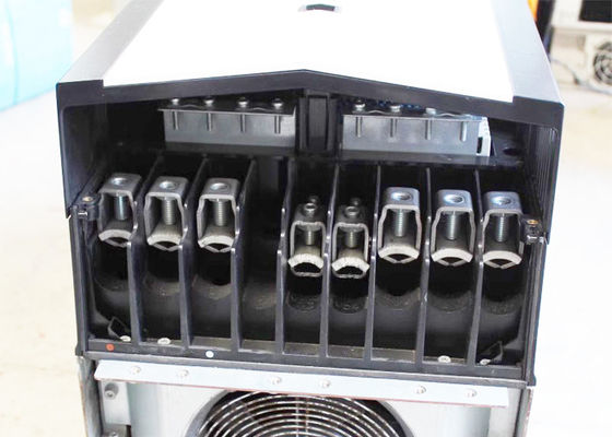 ACS880-01-169A-3 3ABD00035952-D Industriële aandrijving 90KW 169A Nieuw