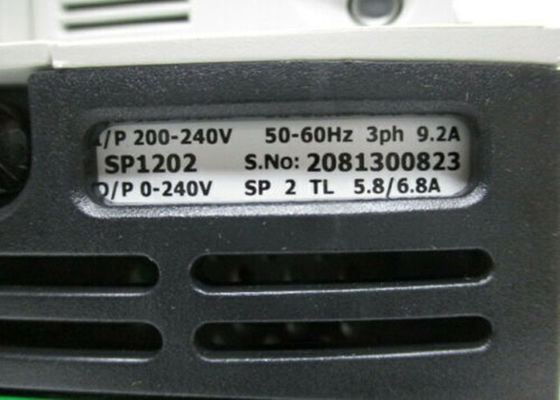 NIDEC Emerson Control Techniques Unidrive SP1202 200VAC paneelgemonteerde schijf SP2TL 5,8/6,8A