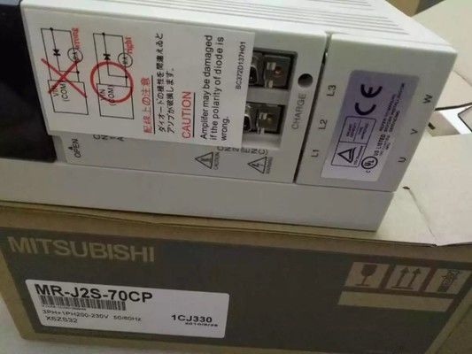 Nieuwe Mitsubishi 750W Industrial AC Servo Motor Drive MR-J2S-70CP Driefases Versterker