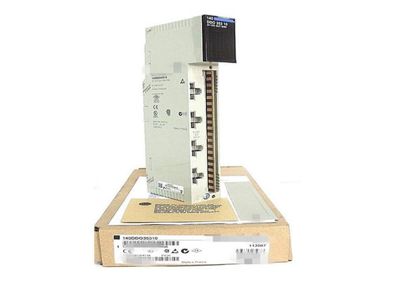 Schneider 140DDI15310 Schakeling DC-uitgang 32 punten 24 VD 4 sets van isolatie 0,5A punt negatieve logica